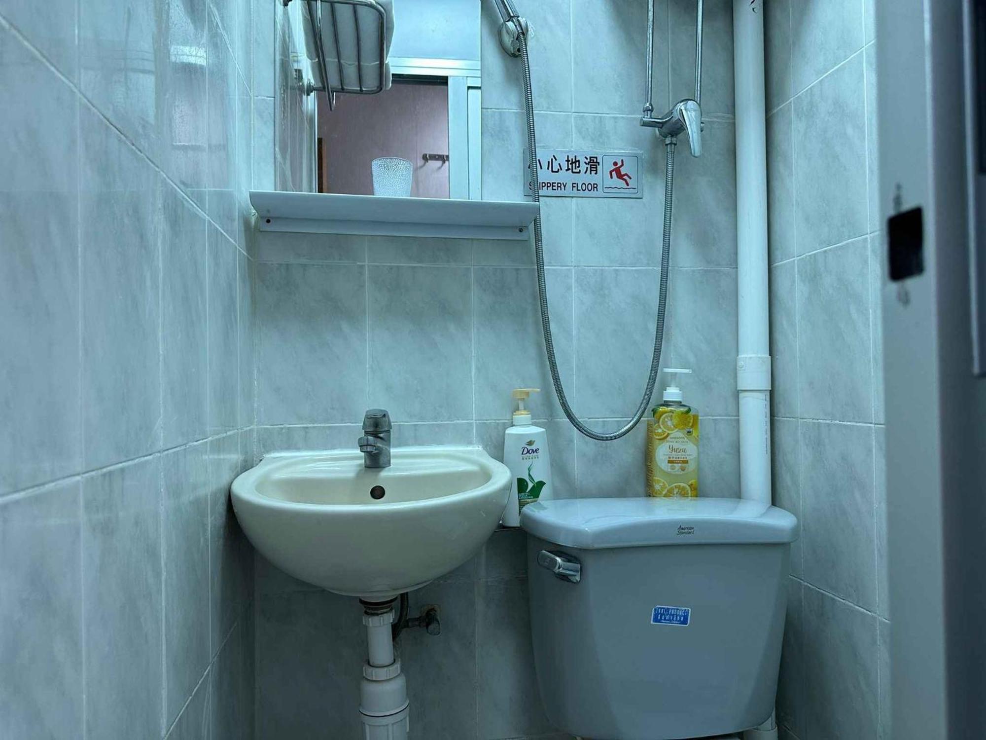 Good Fortune Inn Hong Kong Bagian luar foto